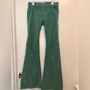 FREE PEOPLE Pull on corduroy flare size 25